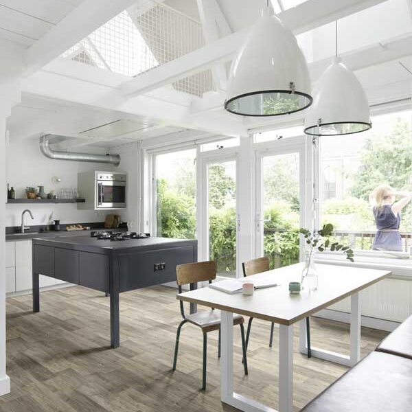 Barn-Pine-Vinyl-FLooring-696D_RSH-600x600